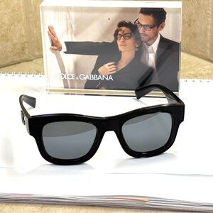 New Old Stock Dolce & Gabbana DG6140 501/6G Black Sunglasses Light grey mirror